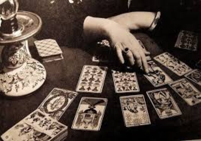 Tarot + Tea with The Florida Witch and Te Bella Tea